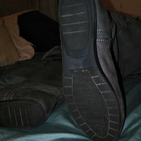 Grey Suade and faux fur boots - Picture 6 of 6